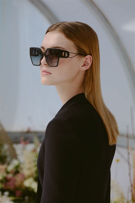 dior sun glasses for women.